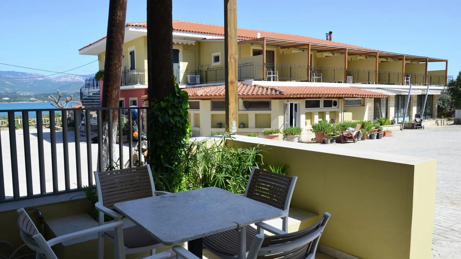 Apolafsi Aparthotel Lixouri